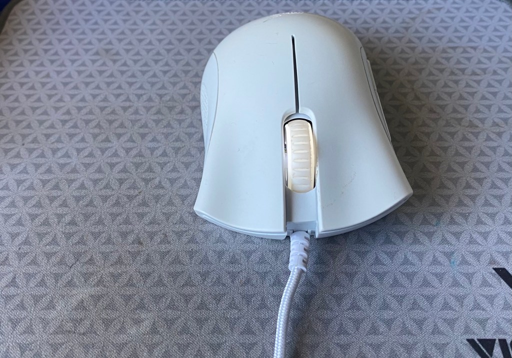 Front view of Razer DeathAdder Essential mouse