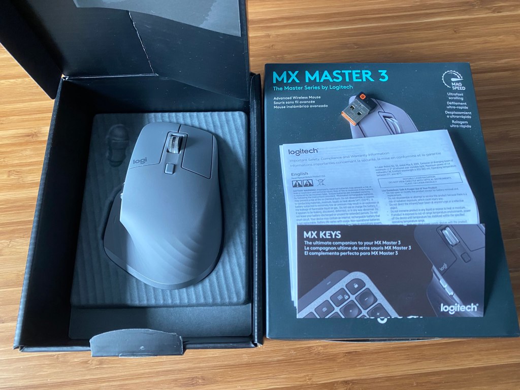 Unboxing of the Logitech MX Master 3