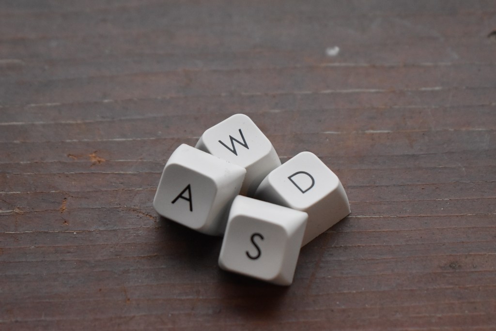 Keycaps for the Epomaker B21 mechanical keyboard.