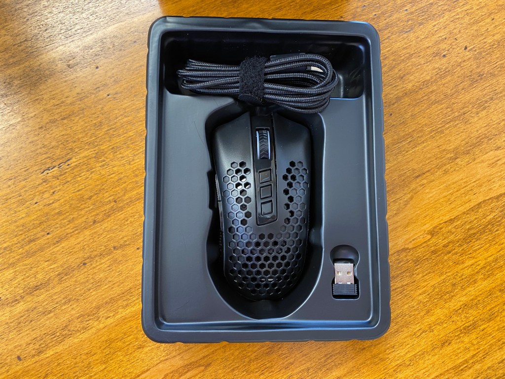 Unboxing of Redragon M808 Storm Pro mouse