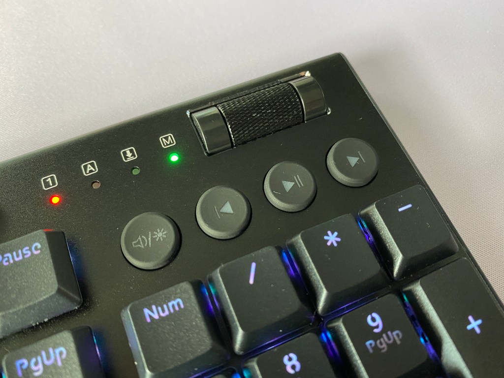 Media keys on Redragon Horus K618 mechanical keyboard