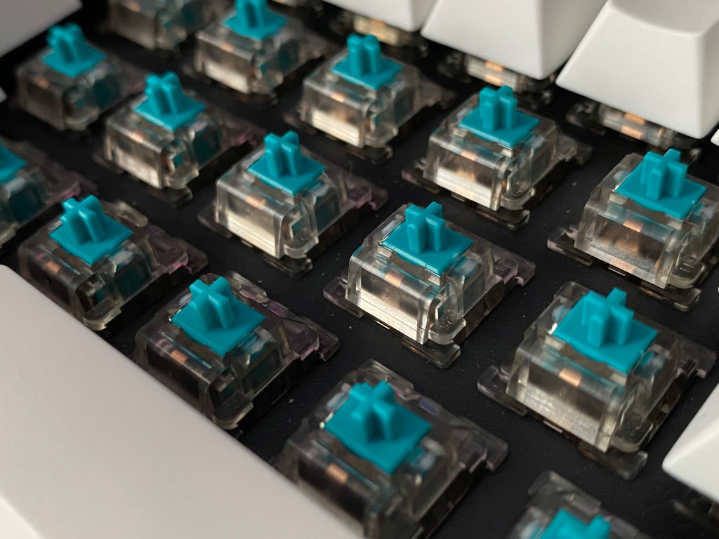 Close up of switches on Vissles V84 mechanical keyboard