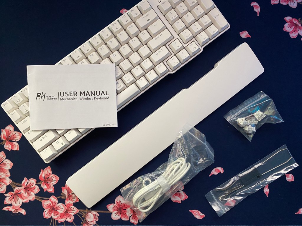 Unboxing of Royal Kludge RK96 mechanical keyboard.